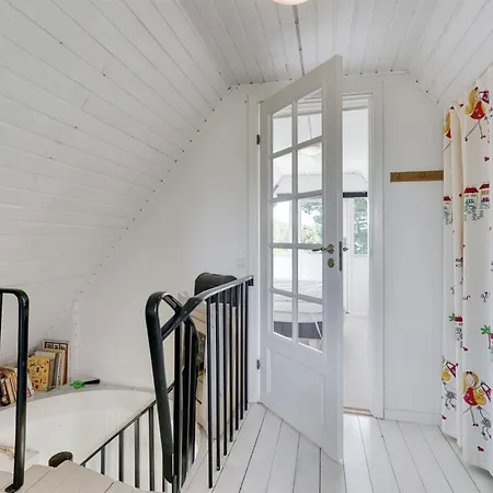 Amelia - 250m To The Fjord By Interhome Semesterbostad *